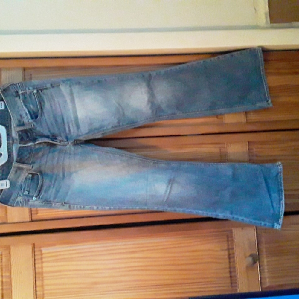 American Eagle Artist style size 6